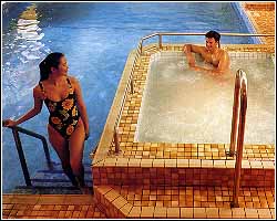 Swimming pool and jacuzzi facilities