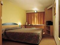 A typical double room at Ibis Hotel Heathrow