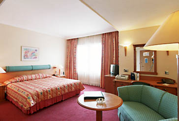 A room at Washington Hotel London