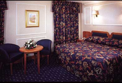 All rooms at Thistle Hotel Heathrow have private bathroom facilities